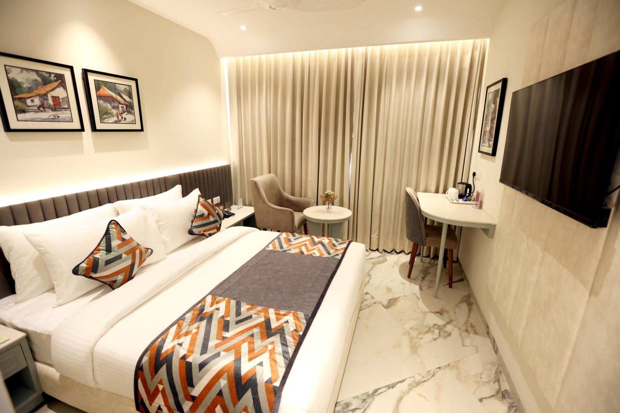 Hiraya Hotels Mohali Екстериор снимка