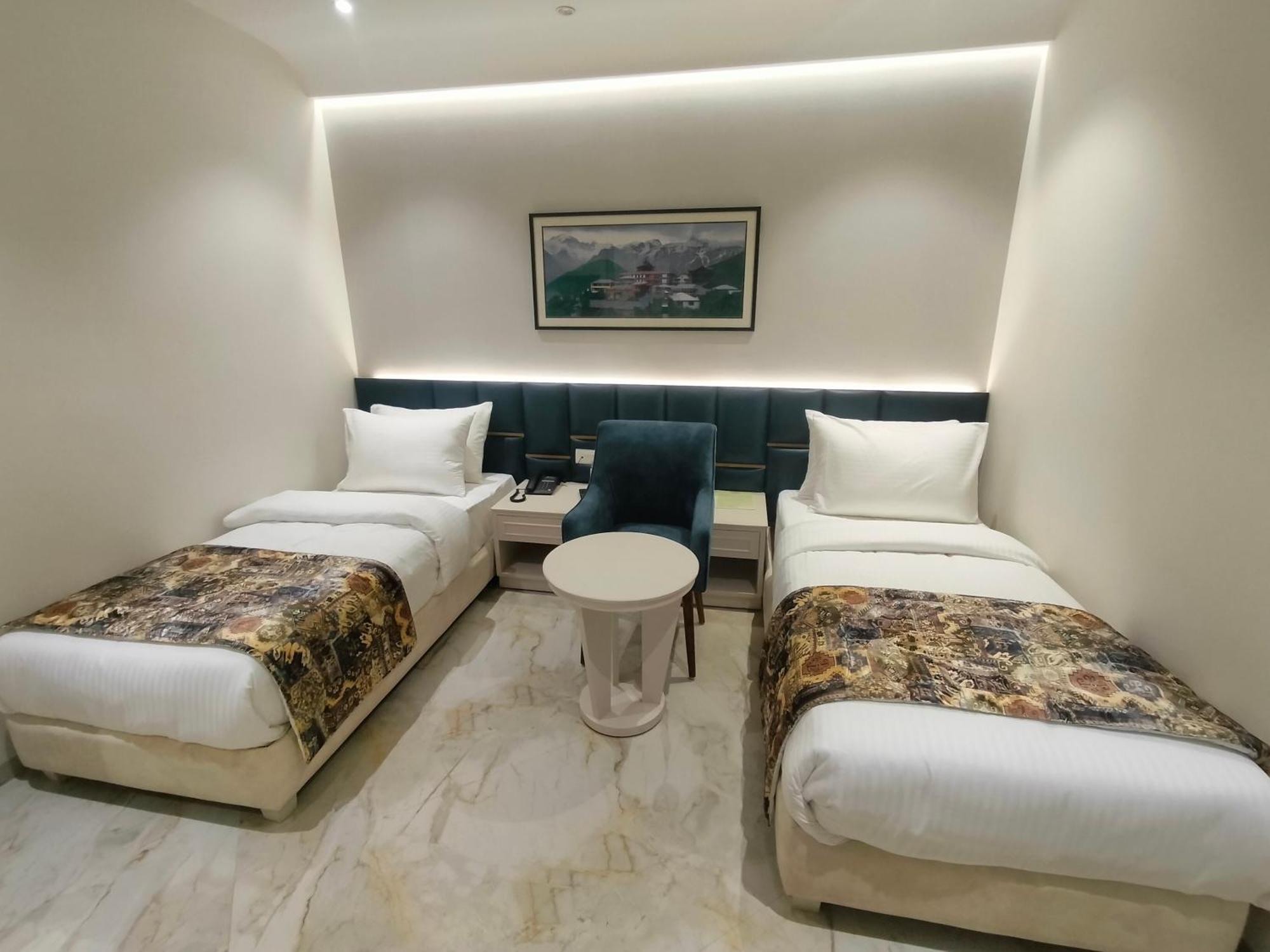 Hiraya Hotels Mohali Екстериор снимка