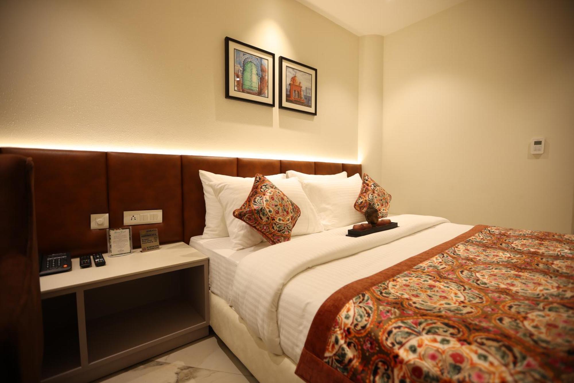 Hiraya Hotels Mohali Екстериор снимка