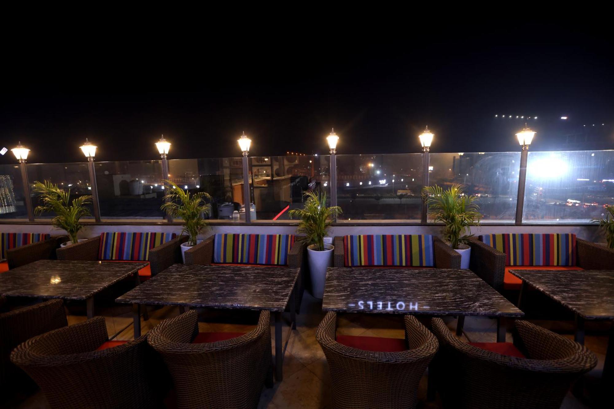 Hiraya Hotels Mohali Екстериор снимка