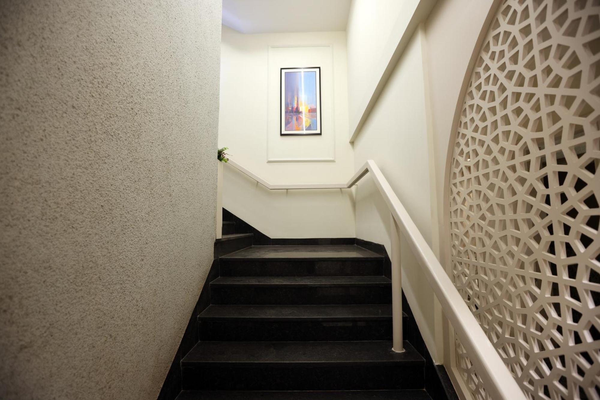 Hiraya Hotels Mohali Екстериор снимка